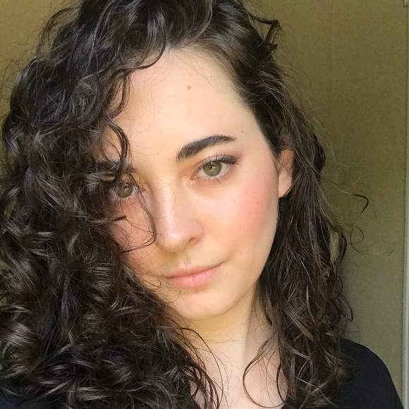 Meet your Posher, Taylor - Picture 1 of 1